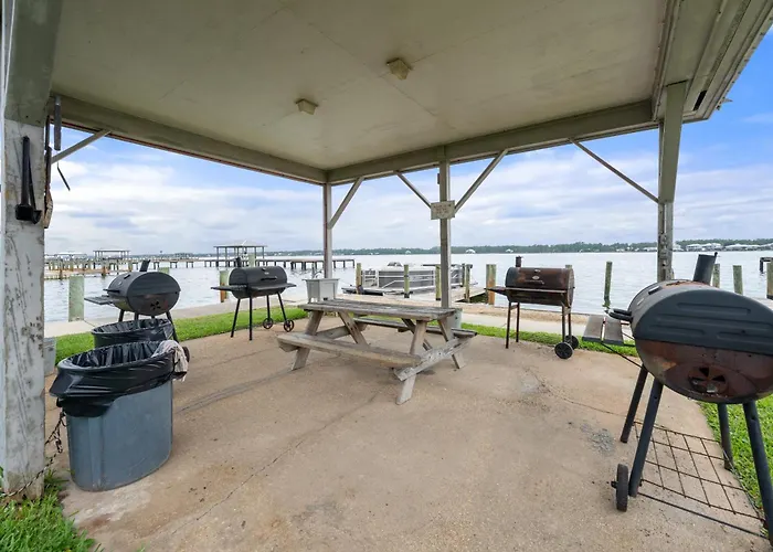 Sea Oats With And Bay Access Holiday home Gulf Shores