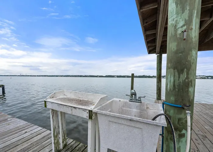 Sea Oats With And Bay Access Holiday home